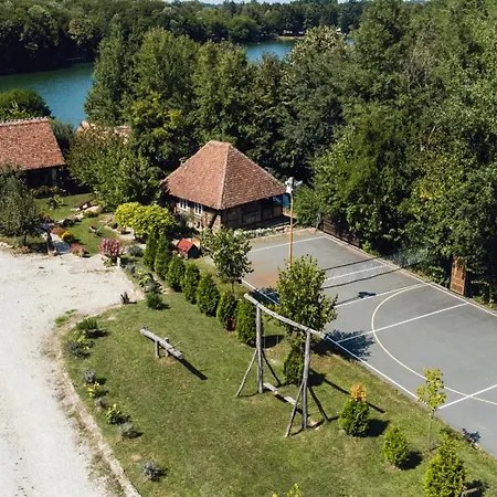 Ferienhaus Magaze De Luxe Gradacac