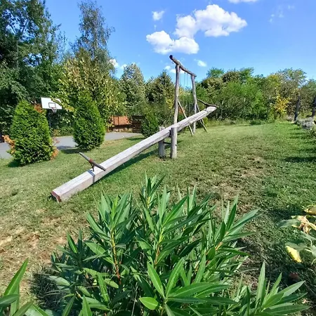 Magaze De Luxe Ferienhaus *