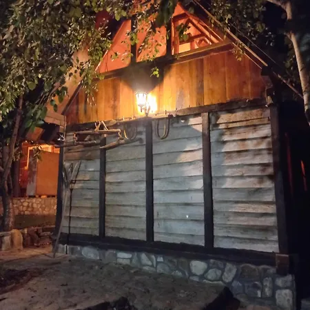 Vikendica Magaze De Luxe *
